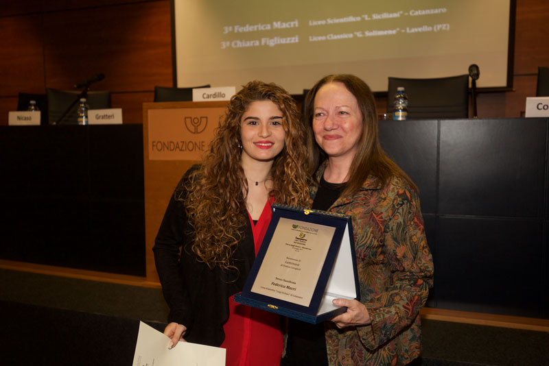 III classificata ex aequo Chiara Figliuzzi Liceo Classico “G. Solimene” – Lavello (PZ)  Federica Macrì Liceo Scientifico “L. Siciliani” – Catanzaro